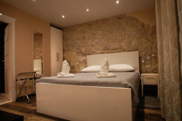 Elegant Residence Rooms Split Exterior photo